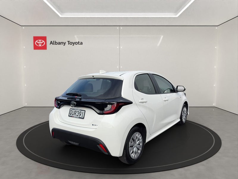 2024 Toyota Yaris GX 1.5P HV ECVT FWD HB/5D/5S... image 3
