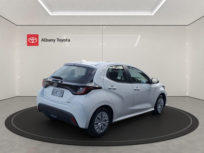 2024 Toyota Yaris GX 1.5P HV ECVT FWD HB/5D/5S... image 3