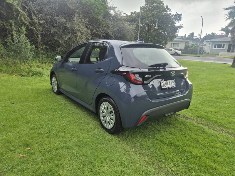 2024 Toyota Yaris GX 1.5P Hybrid image 4