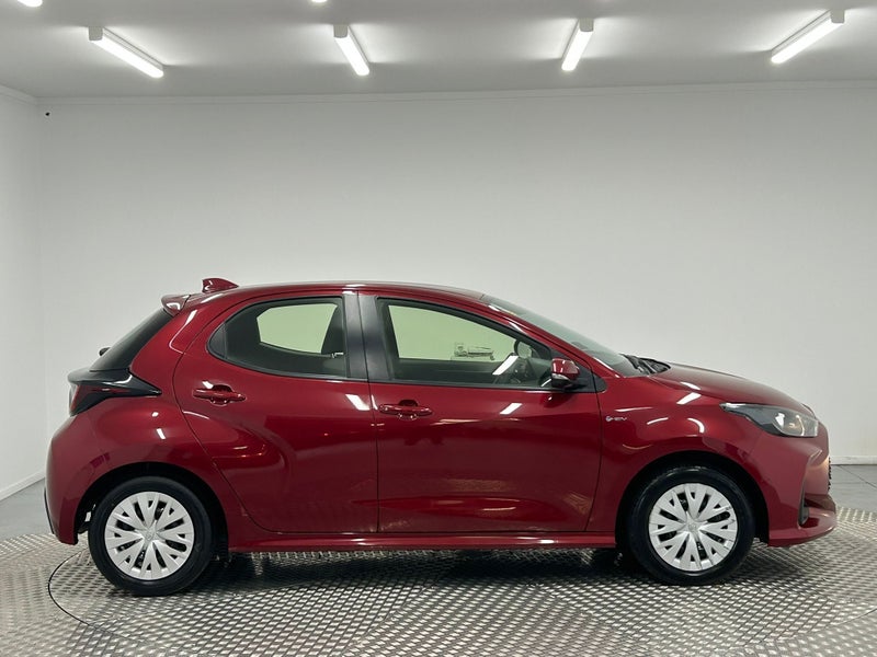 2024 Toyota Yaris GX 1.5P Hybrid image 2