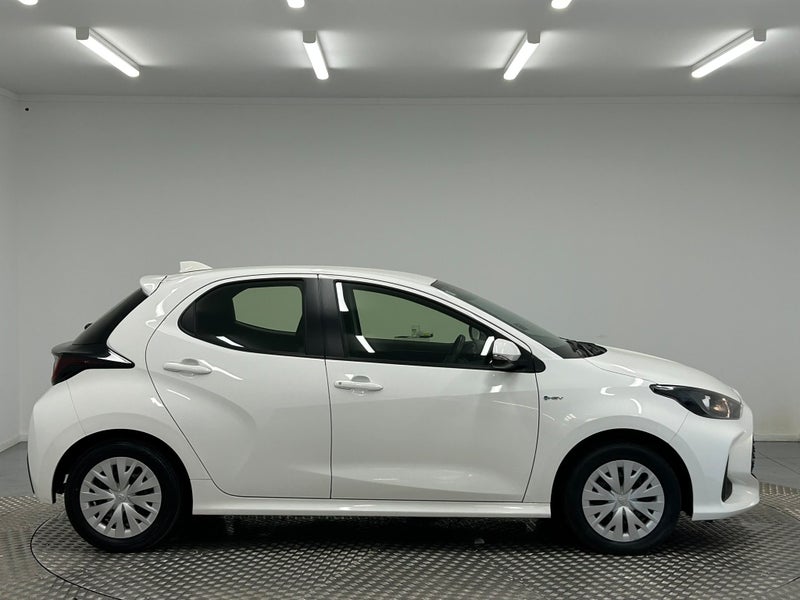2024 Toyota Yaris GX 1.5P Hybrid image 2