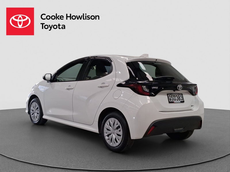 2024 Toyota Yaris GX 1.5P Hybrid image 5