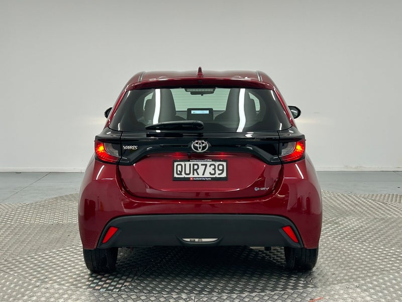 2024 Toyota Yaris GX 1.5P Hybrid image 4