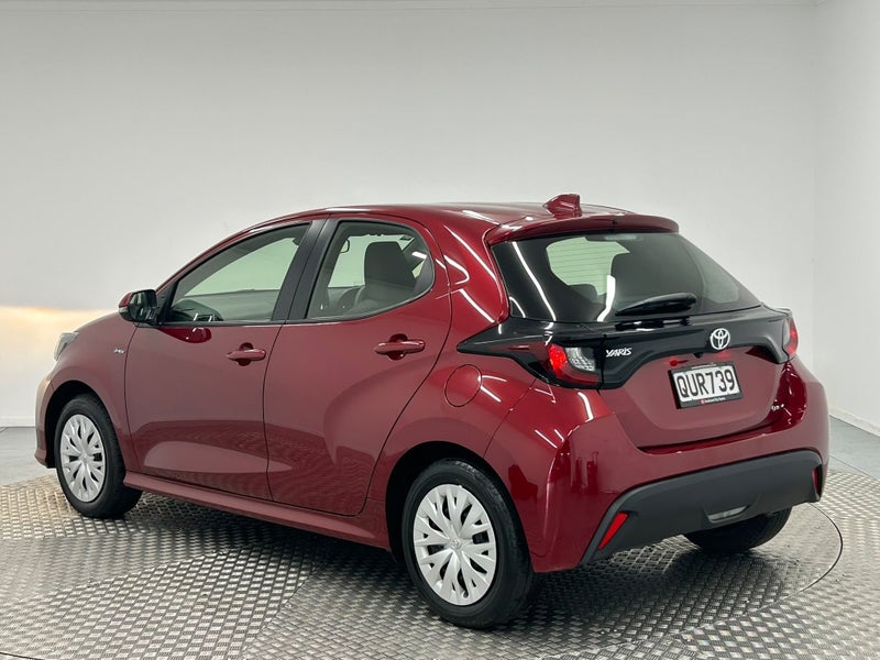 2024 Toyota Yaris GX 1.5P Hybrid image 5