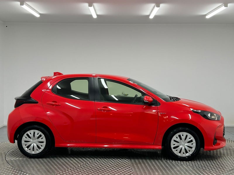 2024 Toyota Yaris GX 1.5P Hybrid image 2