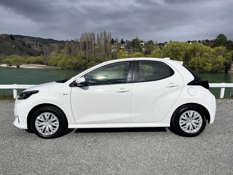 2024 Toyota Yaris GX 1.5P Hybrid Auto image 4