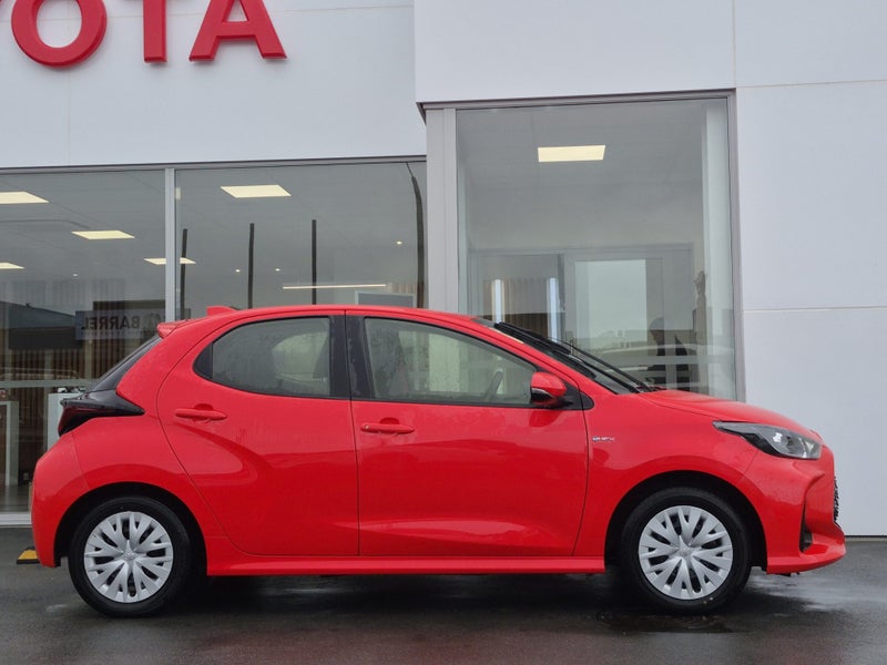 2024 Toyota Yaris GX 1.5P HYBRID Auto image 2
