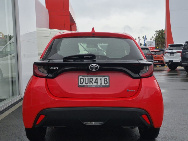 2024 Toyota Yaris GX 1.5P HYBRID Auto image 4
