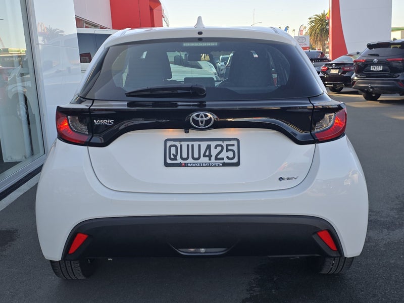 2024 Toyota Yaris GX 1.5P HYBRID Auto image 4