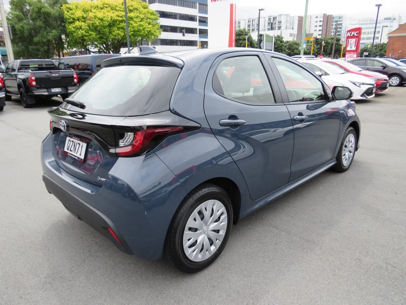 2024 Toyota Yaris GX 1.5P Hybrid ECVT FWD image 4