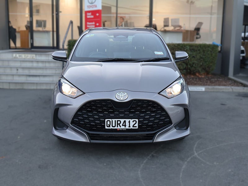 2024 Toyota Yaris GX 1.5P Hybrid FWD image 2