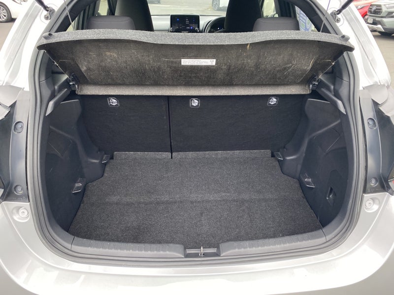 2024 Toyota Yaris GX 1.5P Hybrid Hatch image 4