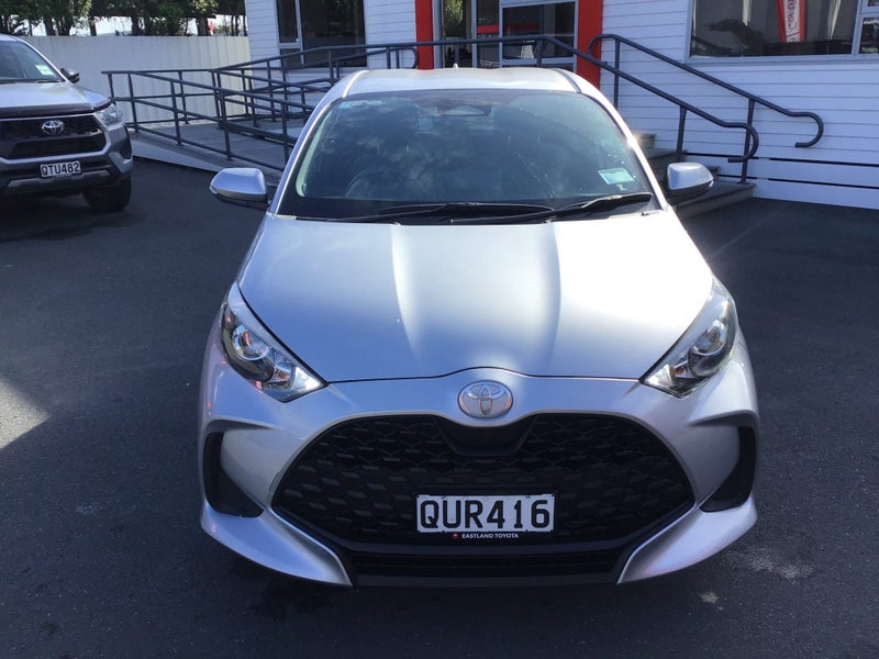 2024 Toyota Yaris GX 1.5P Hybrid Hatch image 2