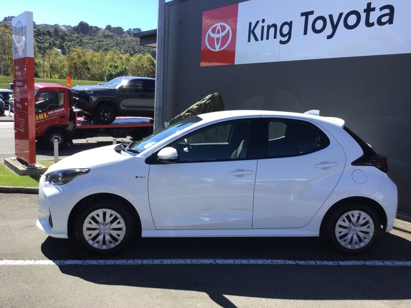 2024 Toyota Yaris GX 1.5P Hybrid NZ New image 2