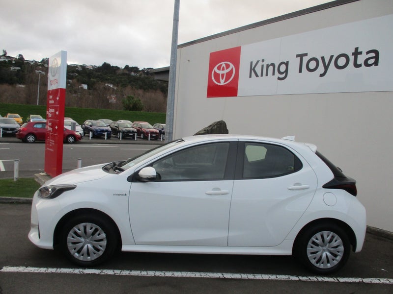 2024 Toyota Yaris GX 1.5P Hybrid NZ New image 2