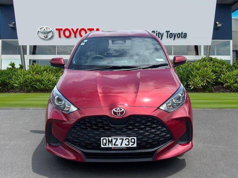 2024 Toyota Yaris GX image 5