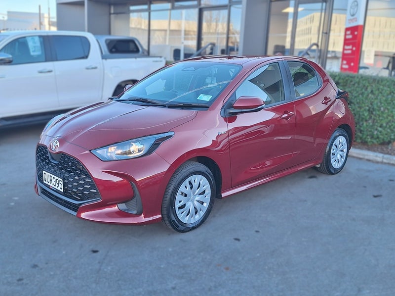 2024 Toyota Yaris GX Hybrid, Hatchback, Auto image 3