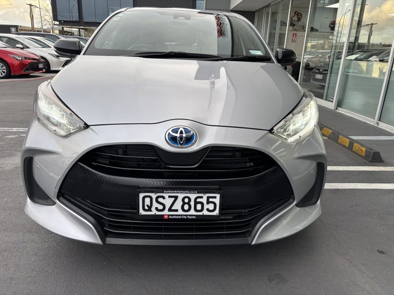 2024 Toyota Yaris ZR 1.5 HYBRID SPORT HATCH image 4