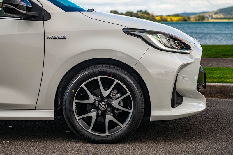 2024 Toyota Yaris ZR 1.5P HV ECVT FWD image 3