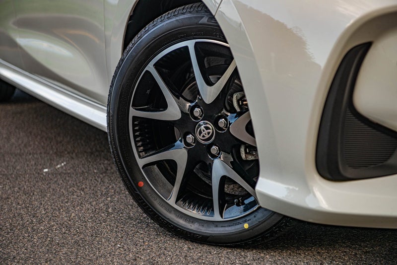 2024 Toyota Yaris ZR 1.5P HV ECVT FWD image 4