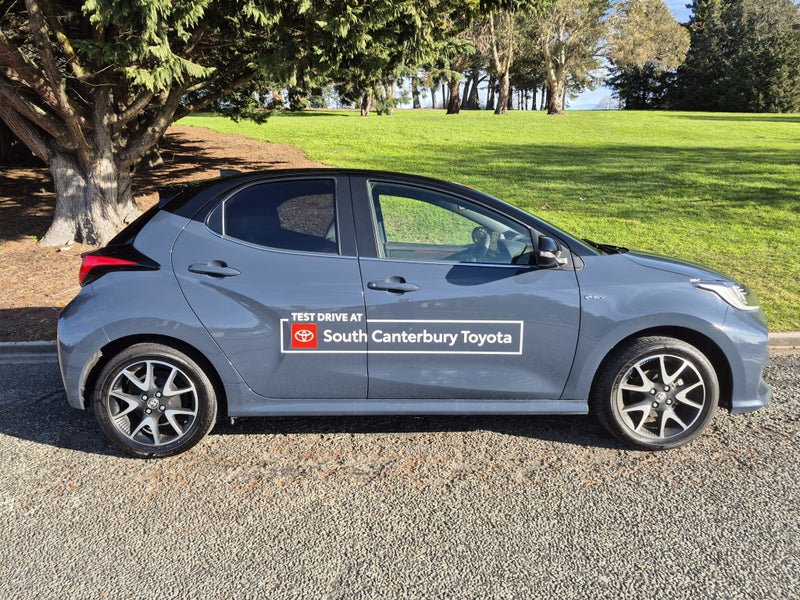 2024 Toyota Yaris ZR 1.5P HV ECVT FWD Hatch image 3