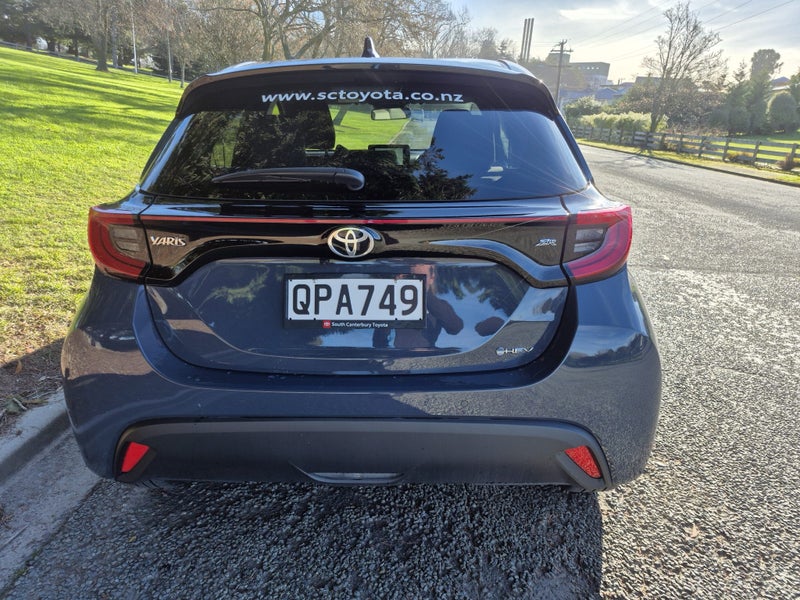 2024 Toyota Yaris ZR 1.5P HV ECVT FWD Hatch image 4