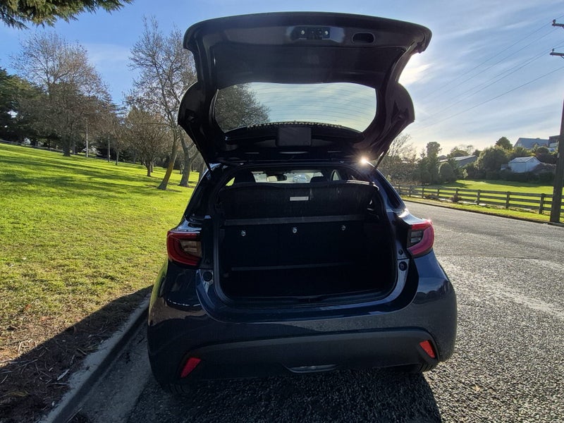2024 Toyota Yaris ZR 1.5P HV ECVT FWD Hatch image 5