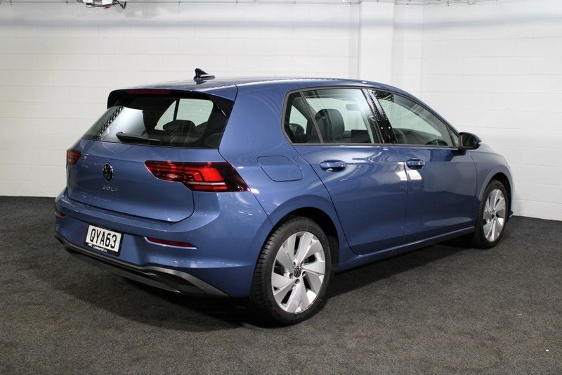 2024 Volkswagen Golf 8.5 LIFE image 2