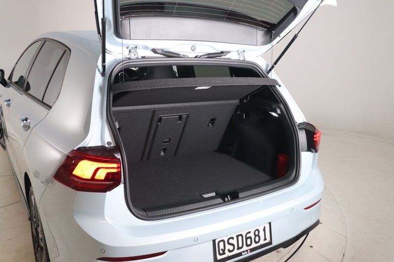 2024 Volkswagen Golf R-Line image 5