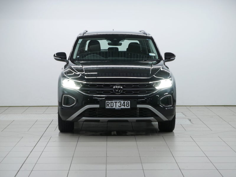 2024 Volkswagen T-Roc Life image 2