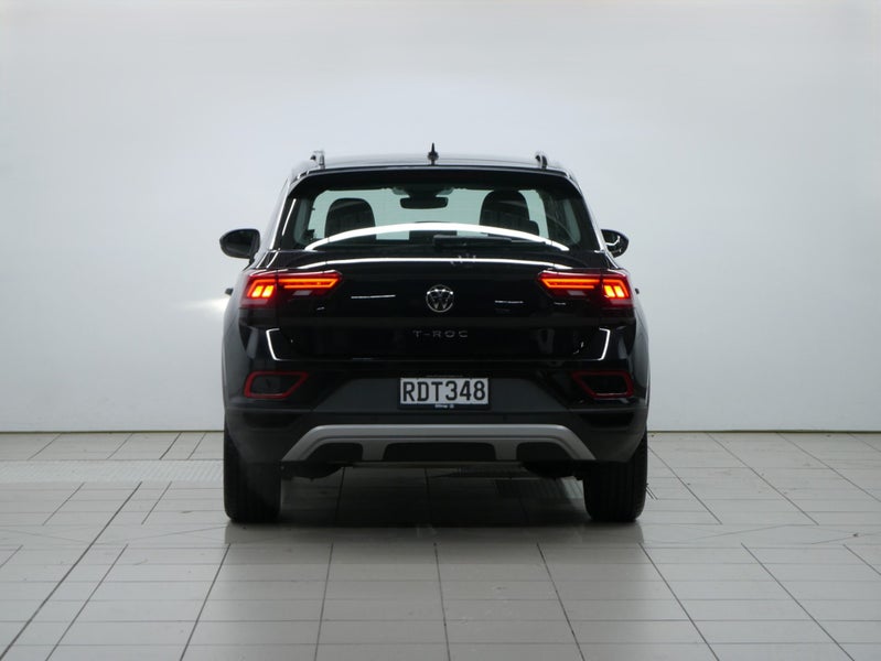 2024 Volkswagen T-Roc Life image 4