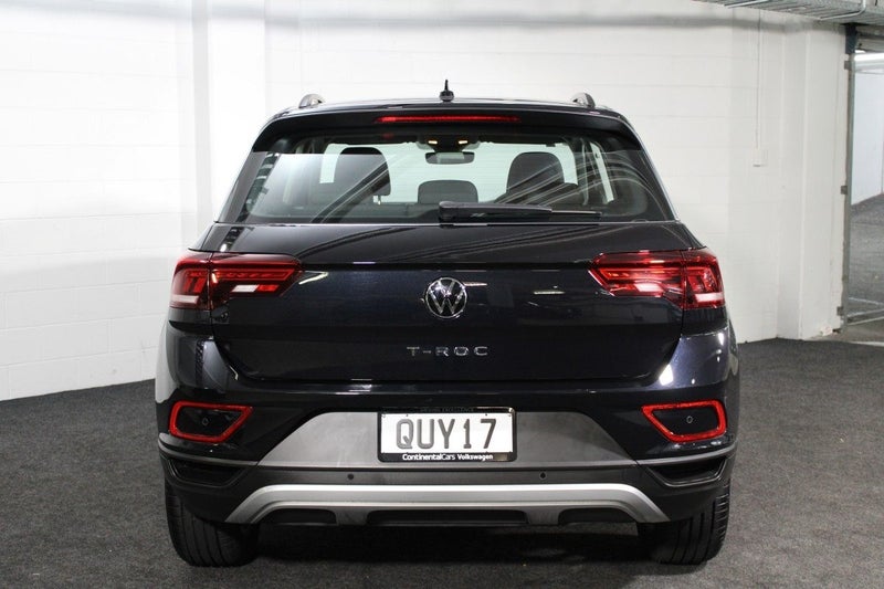 2024 Volkswagen T-Roc TSI LIFE 2WD image 3