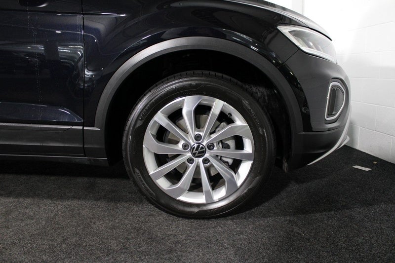 2024 Volkswagen T-Roc TSI LIFE 2WD image 4