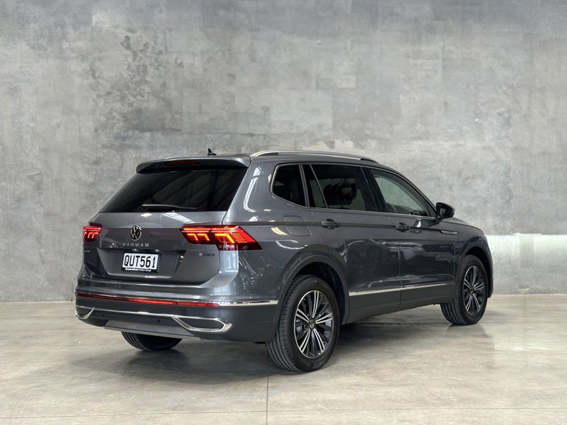 2024 Volkswagen Tiguan Allspace TSi Style AWD image 3
