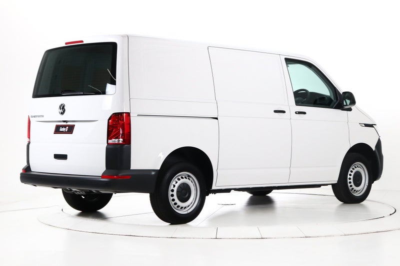 2024 Volkswagen Transporter SWB 340Nm DSG image 2