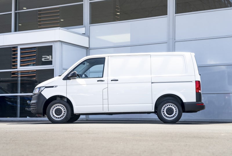2024 Volkswagen Transporter SWB 340Nm DSG Runner image 5