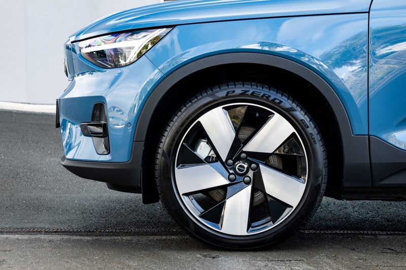 2024 Volvo C40 Recharge Ultimate Twin Motor AWD... image 5