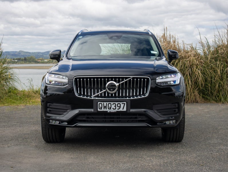 2024 Volvo XC90 B5 AWD PLUS image 2