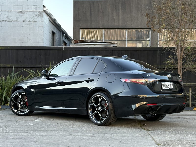 2025 Alfa Romeo Giulia Veloce 2.0L image 4