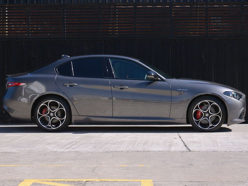2025 Alfa Romeo Giulia Veloce image 2