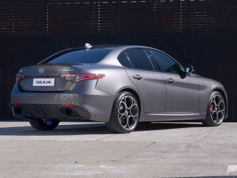 2025 Alfa Romeo Giulia Veloce image 3