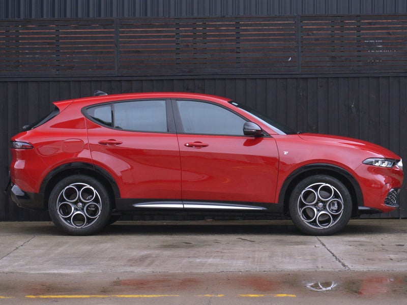 2025 Alfa Romeo Tonale Ti MHEV image 2
