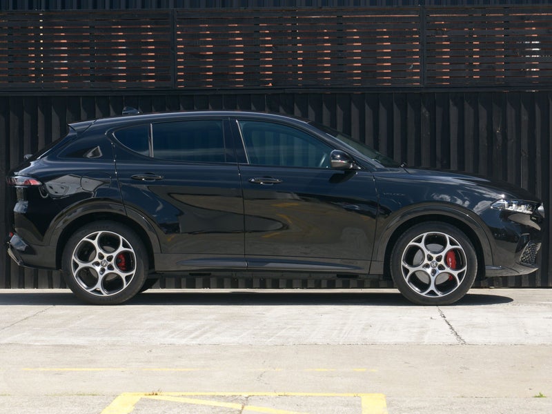 2025 Alfa Romeo Tonale Veloce 1.5L Hybrid image 2