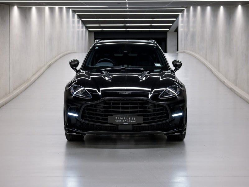 2025 Aston Martin DBX image 2