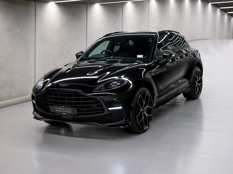 2025 Aston Martin DBX image 3