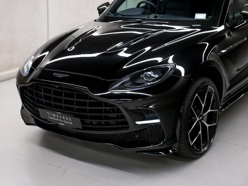 2025 Aston Martin DBX image 4