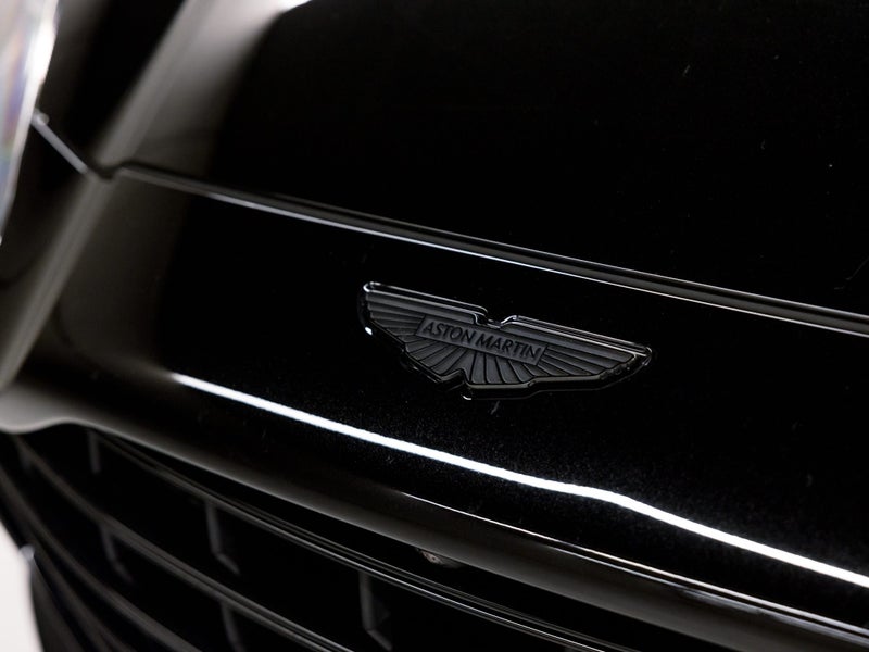 2025 Aston Martin DBX image 5