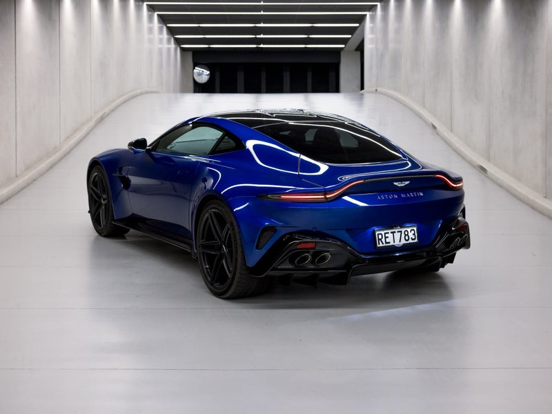 2025 Aston Martin Vantage Coupe image 2