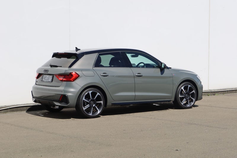 2025 Audi A1 35 TFSI S line image 3