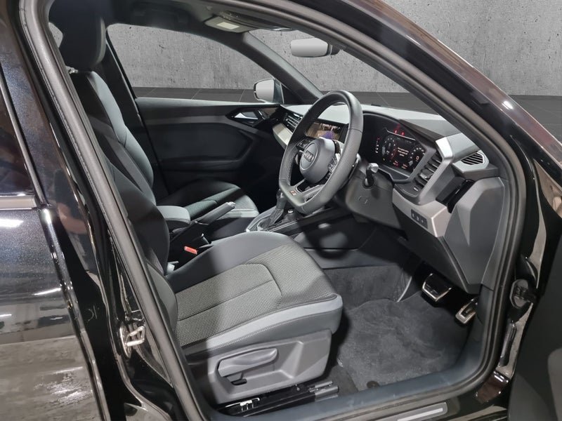 2025 Audi A1 35 TFSI S Line image 2